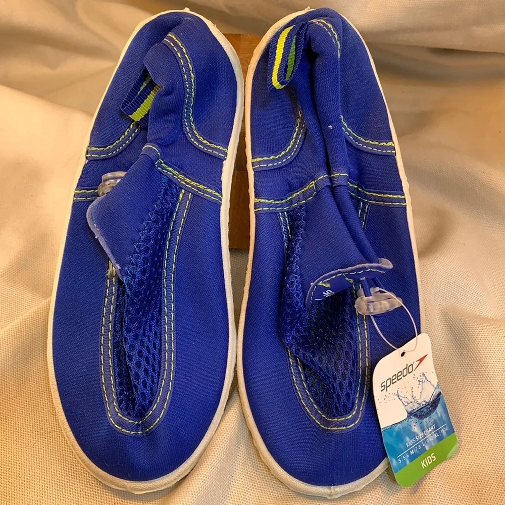 NWT Speedo water shoes Royal Blue